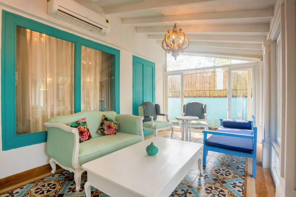 White Banyan Beach Villa, Candolim By The Acacia Villas Esterno foto