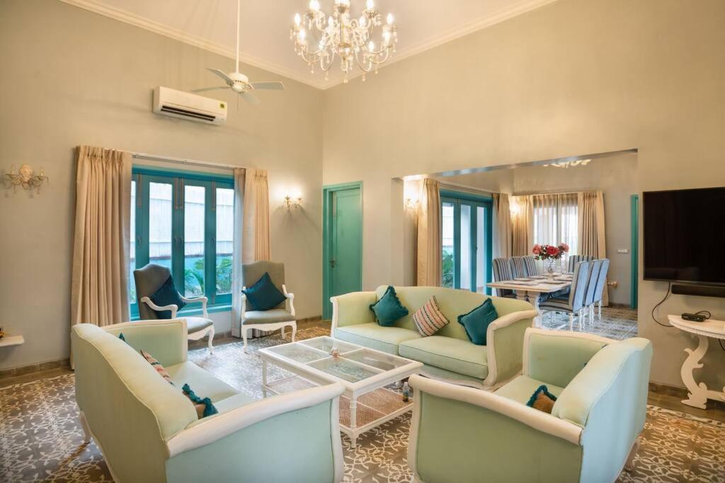 White Banyan Beach Villa, Candolim By The Acacia Villas Esterno foto